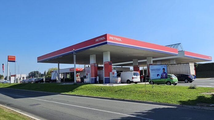napad-z-nozem-na-bencinskem-servisu-v-vinici-pretresel-javnost-6aa78d71d8d3e-1789365617