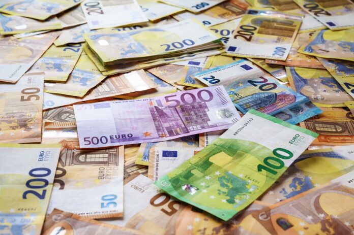 slovenca-prijeli-po-interpolovi-tiralici-v-ozadju-380-kilogramov-kokaina-in-skoraj-trije-milijoni-evrov-6ab4e6a39f6e7-1790240419