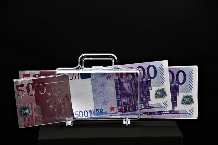 vlada-z-rebalansom-povecuje-primanjkljaj-fiskalni-svet-opozarja-da-se-slovenija-oddaljuje-od-svojih-zavez-6abbfcbacaac4-1790704826