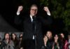 Šestnajst mrtvih, nihče odgovoren, Vučić pa zdaj govori o milijardah za uničenje Srbije
