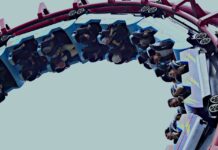 Tragedija na vlakcu smrti v Six Flags šokira ZDA