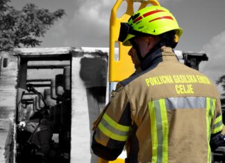 Goreč predmet povzroči požar v Mariboru: Evakuacija stanovalcev