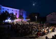 Prvi festival pritegnil več kot 2000 obiskovalcev v mestu