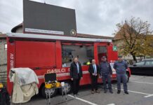 Žužemberški gasilci odprli vrata obiskovalcem, med njimi tudi župan Jože Papež #foto